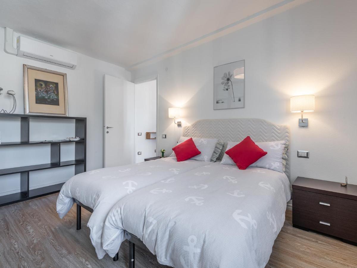 Casa Alla Marina Del Porto Di Cagliariアパートメント エクステリア 写真
